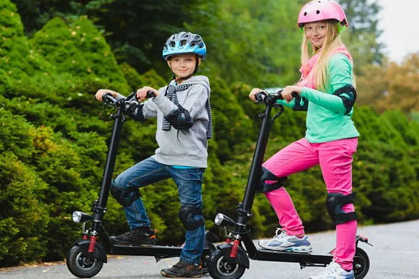 Top 9 xe scooter cho bé tốt nhất 2022