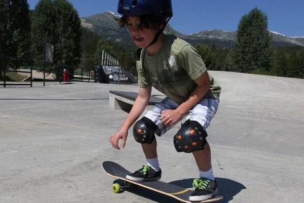 Ván trượt skateboard  trẻ em 